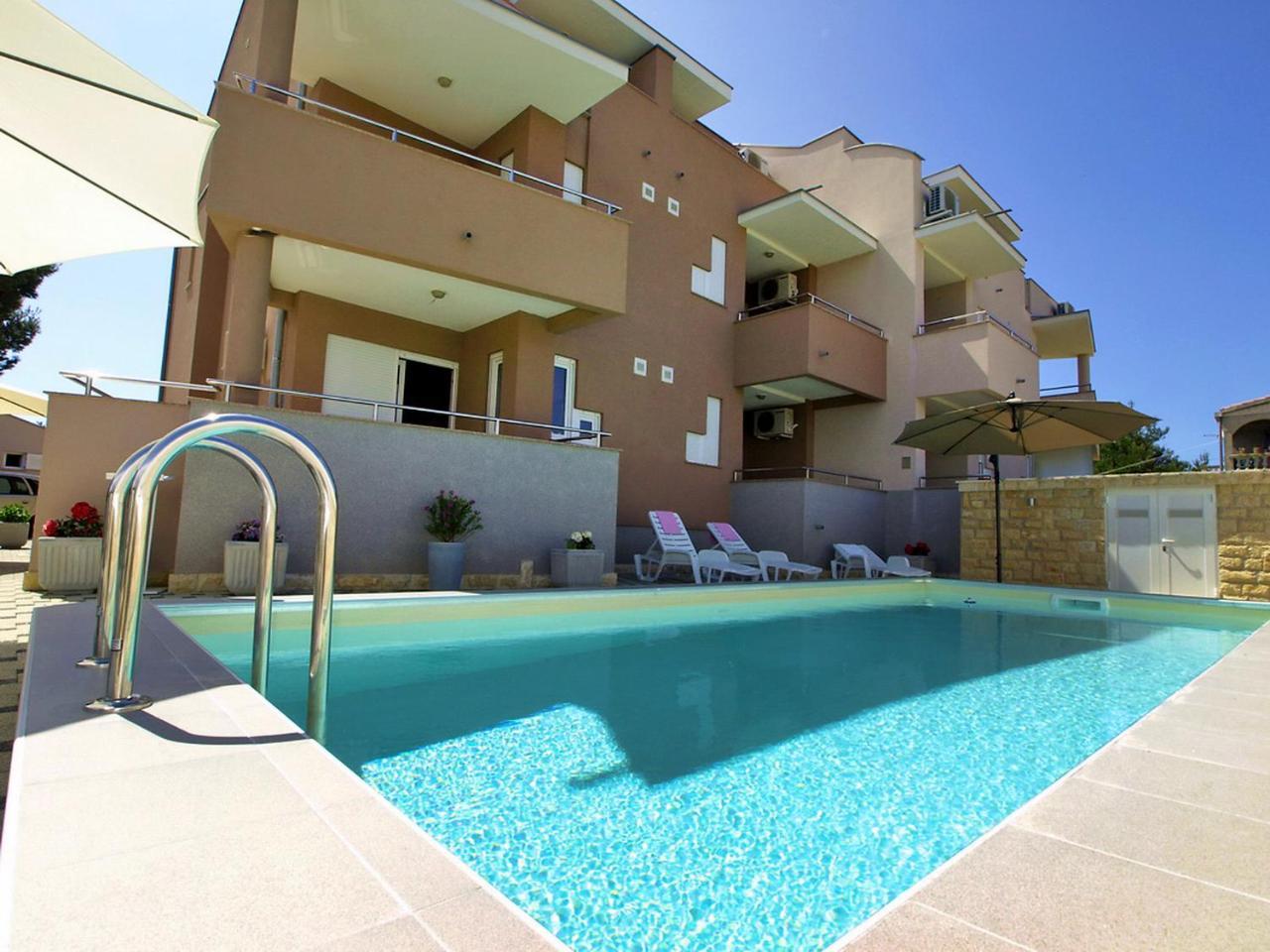 Apartment Mlasina-3 By Interhome Nin Exterior foto